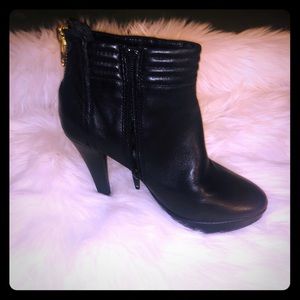 🎉🥳SHOE SALE🎉🥳 7.5